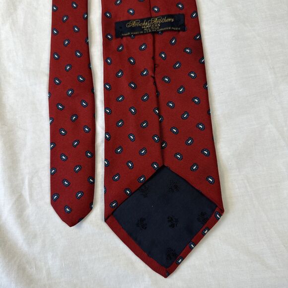 Brooks Brothers Makers Tie Red Paisley 100% Silk Made In The USA Necktie 59"L - Picture 6 of 6